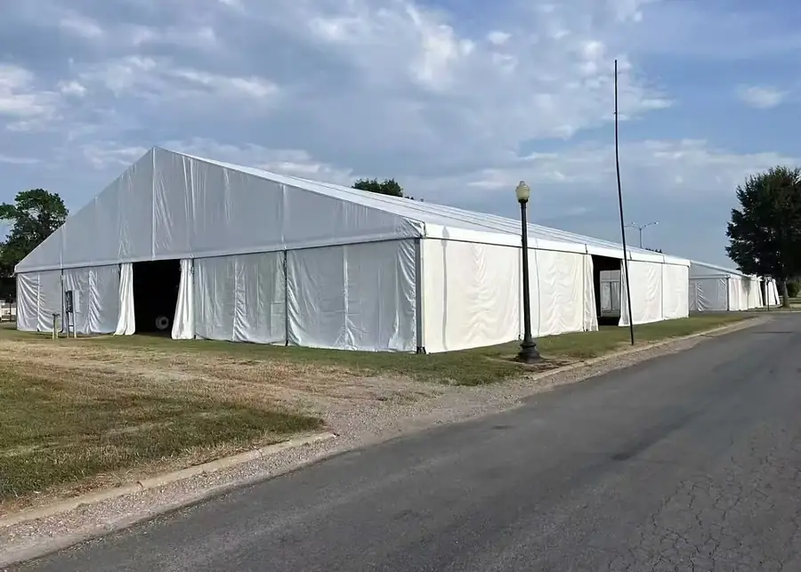 Carpa estructural cerrada para uso industrial