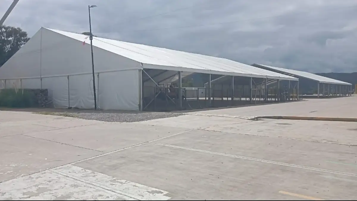 Estructura modular de aluminio preparada para logística