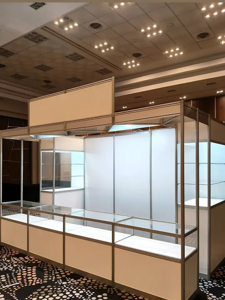 Stand modular TecnoTents con ploteo corporativo